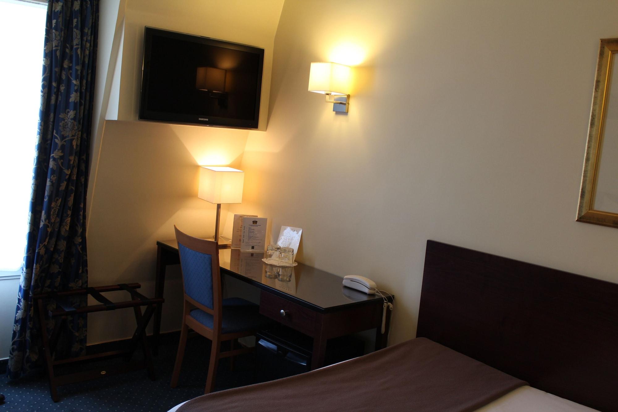 Hotel Saint Cyr Etoile Paris Exteriör bild