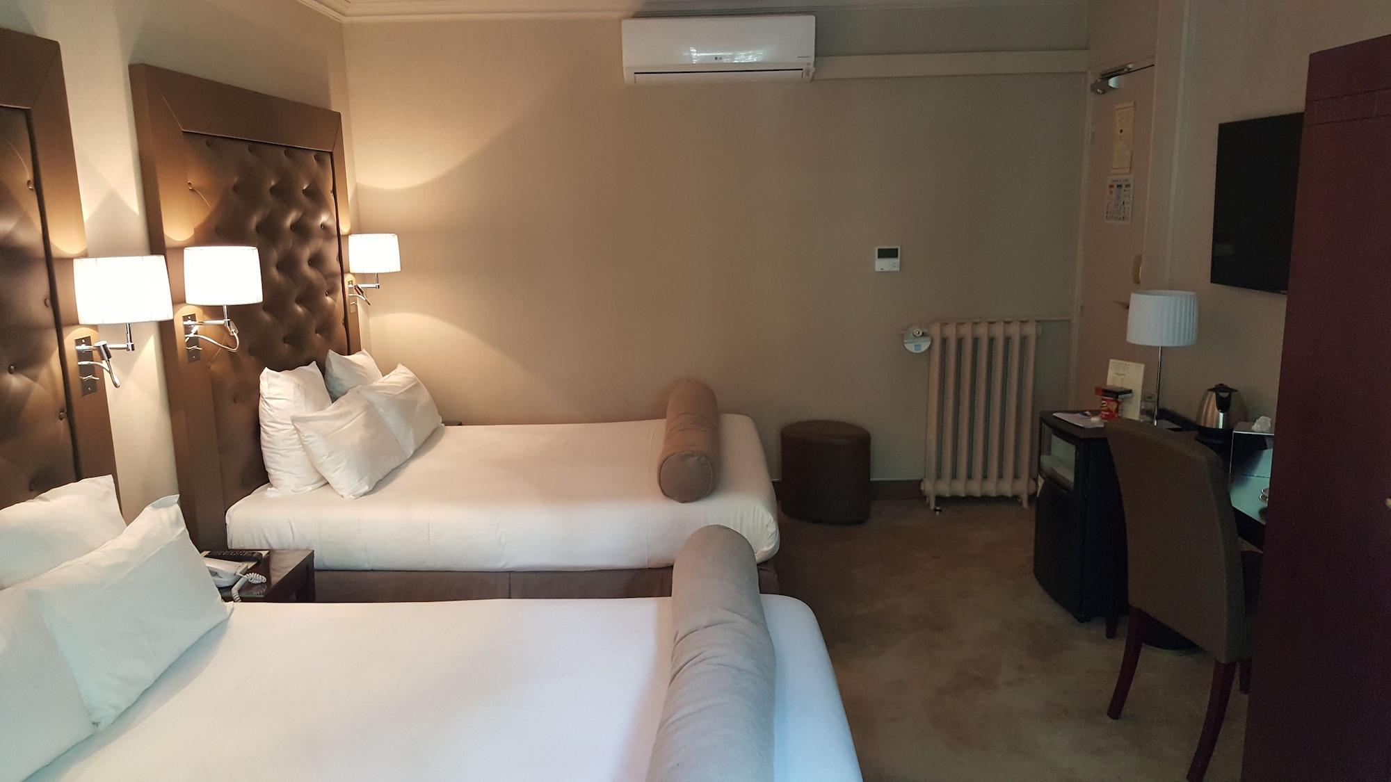 Hotel Saint Cyr Etoile Paris Exteriör bild