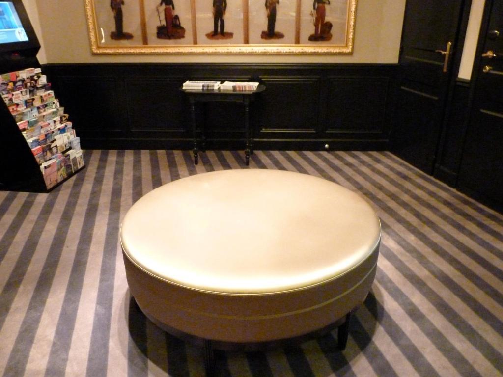 Hotel Saint Cyr Etoile Paris Exteriör bild